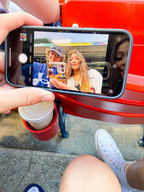 Picture of friends at a baseball game red sox Aesthetic Baseball Game Pics, Baseball Game Pictures Instagram Couple, Stadium Couple Pictures, Nfl Game Instagram Pictures, Basketball Game Couple Pictures, Baseball Game With Friends, Baseball Game Aesthetic Pictures, Baseball Instagram Pictures, Baseball Game Instagram Pictures