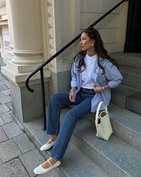 Soft Feminine Outfits, Dinner Outfit Casual, Ballet Flats Outfit, Latina Outfits, Flats Outfit, Blazer Outfit, Mode Ootd, Dinner Outfits, Fashion People