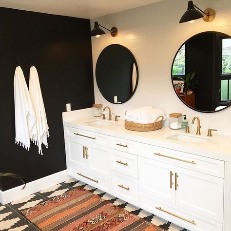 black + white + bathroom rug Black And White Bathroom Rug, White Bathroom Rug, Wall Trends, Black Accent Walls, Bohemian Bathroom, Bad Inspiration, Boho Bathroom, Bathroom Renos, Beautiful Bathrooms