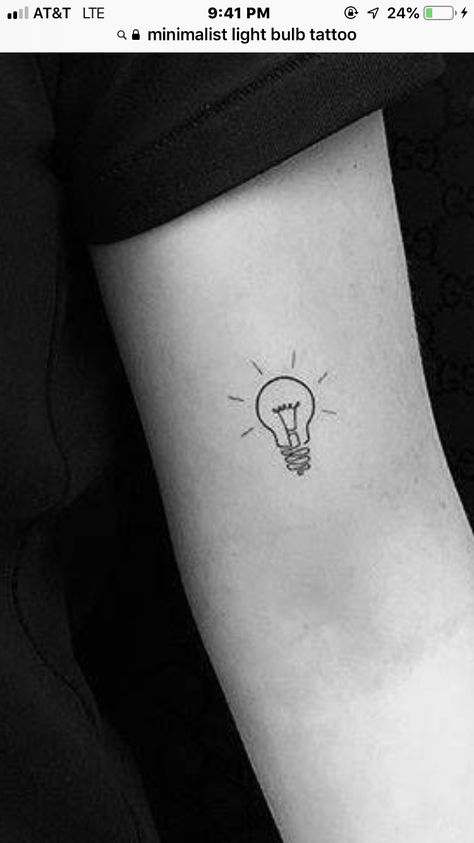 Tattoo Fashion Clothing, Light Bulb Tattoo, Lightbulb Tattoo, 2023 Tattoo, Ing Civil, Cool Tattoos For Guys, World Tattoo, Tattoo Feminina, Dainty Tattoos