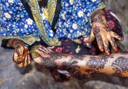 Nigerian and swahili Henna on black skin Kenya Culture, Lamu Island, Cultural Beauty, Indian Henna, Adventure Lifestyle, We Are All Human, Mombasa, Photo Processing, Art Prints Online