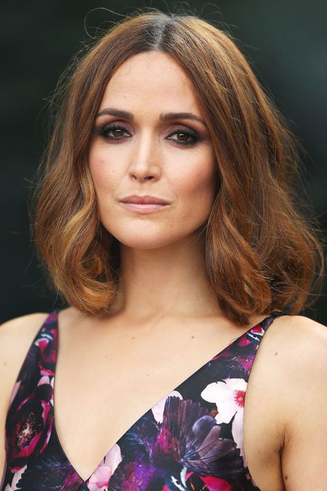 Rose Byrne Hair, Hair Color Caramel, Rose Byrne, Caramel Hair, Hair Color Shades, Trendy Hair Color, Actrices Hollywood, Hair Shades, Janet Jackson