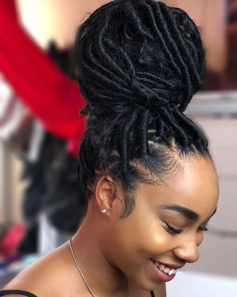 Faux Locs Goddess, Locs Goddess, Faux Locs Hairstyles, Goddess Locs, African Braids Hairstyles, Braided Hairstyles For Black Women, Locs Hairstyles, Faux Locs, Braids For Black Hair