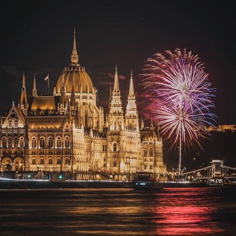 Dinner Cruise, Napoleon Hill, No Doubt, Budapest Hungary, National Day, Europe Destinations, Travel Bucket List, Cologne Cathedral, Cruise Ship