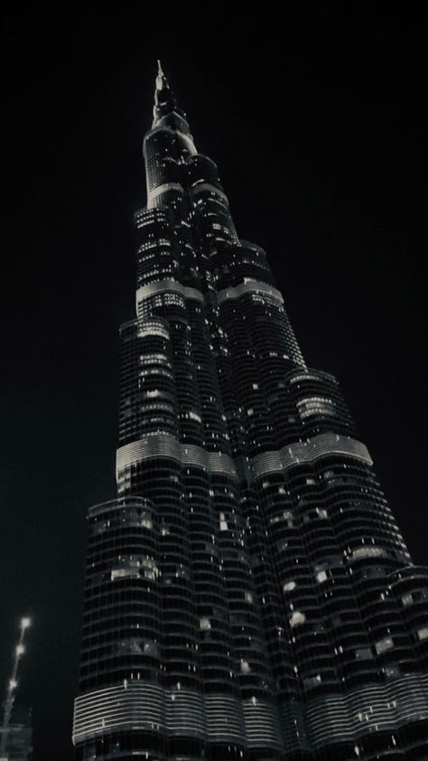 Dubai burj khalifa night Burj Khalifa Black And White, Burj Khalifa Night, Dubai Burj Khalifa, Burj Khalifa, Black Aesthetic, Vision Board, Dubai, Black And White, White