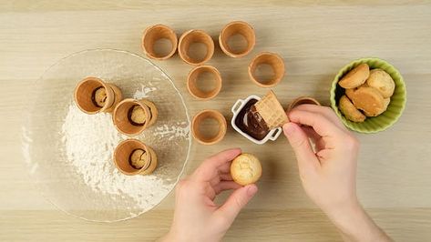 Teacup Cupcakes, Edible Tea Cups, Edible Bowl, Edible Cups, Princess Tea Party, Edible Glue, Tea Rooms, Tea Party Food, Mad Hatters