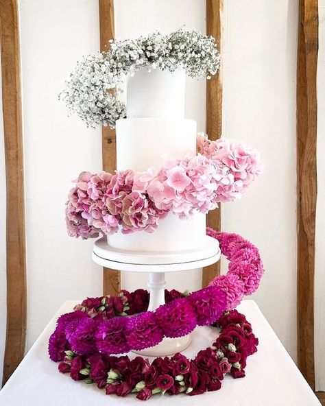 Wedding Cake Spiral Flowers, Cake Stands Wedding, Wedding Cake Tutorial, Cake Structure, 21st Birthday Outfits, Wedding Cake Stands, Wedding Props, Wedding Cakes With Flowers, Engagement Ideas