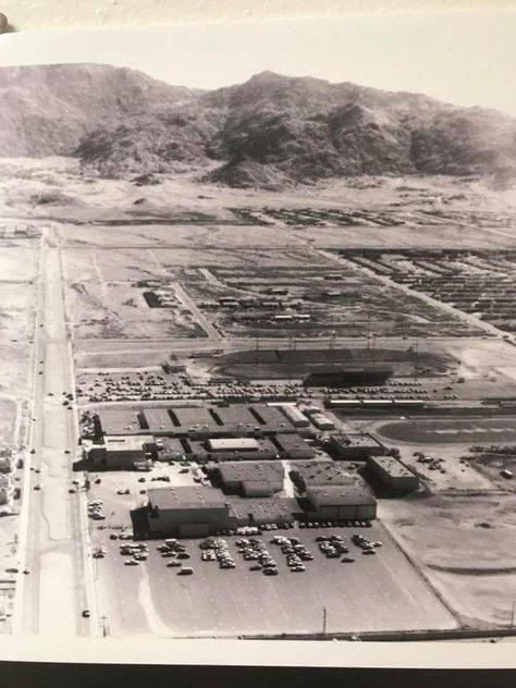 Manzano High School, 1960 Class of 73.      70-73 - good memories.  This was my high school.  I graduated in 1970. New Mexico Albuquerque, Houses In America, Then And Now Photos, Albuquerque News, Good Memories, Usa States, Southwest Desert, Land Of Enchantment, In The Desert