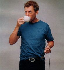 Hugh Laurie - I've really enjoyed his work. People Drinking Coffee, Gregory House, Retro Cafe, Hugh Laurie, House Md, Dr House, Cuppa Tea, Tea Culture, Drink Tea