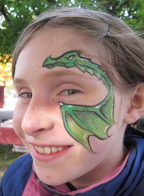 Awesome dragon design Dragon Face Painting, Animal Face Paintings, Face Painting Tips, Face Painting For Boys, Dragon Face, Face Paints, Makeup Tip, Face Painting Easy, Kids Face Paint