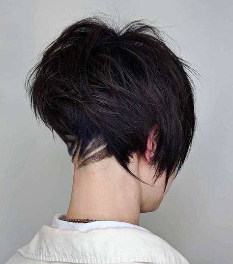 50 Stylish Ways to Wear a Modern Undercut Bob Haircut in 2020 Funky Bob Hairstyles, Razored Layers, Undercut Bob Haircut, Updos Hair, Shaved Bob, Bob Ideas, Male Haircuts Curly, Black Bob Hairstyles, Undercut Bob