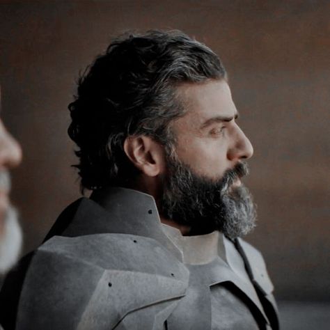 Oscar Isaac Beard Dune, Oscar Isaac Hairstyle, Oscar Isaac Long Hair, Oscar Isaac Dune, Leto Atreides, Dune 2021, Dune Art, Gents Hair Style, Men's Facial Hair