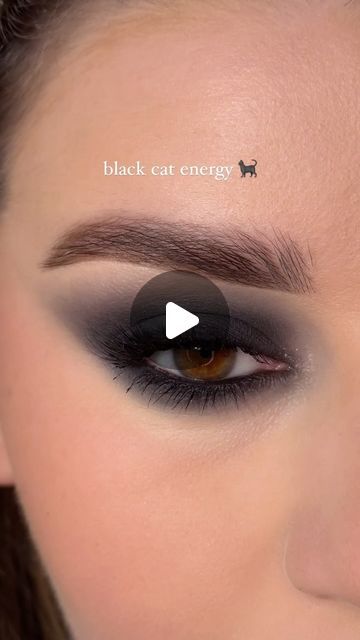 Easy Cat Eyeliner Tutorials, Easy Black Cat Makeup, Black Cat Energy Makeup, Pencil Eyeliner Tutorial, Smokey Black Cat Eye Makeup, Gel Eyeliner Tutorial, Simple Eyeliner Tutorial, Cat Eye Eyeliner Tutorial, How To Do A Cat Eye With Liquid Eyeliner