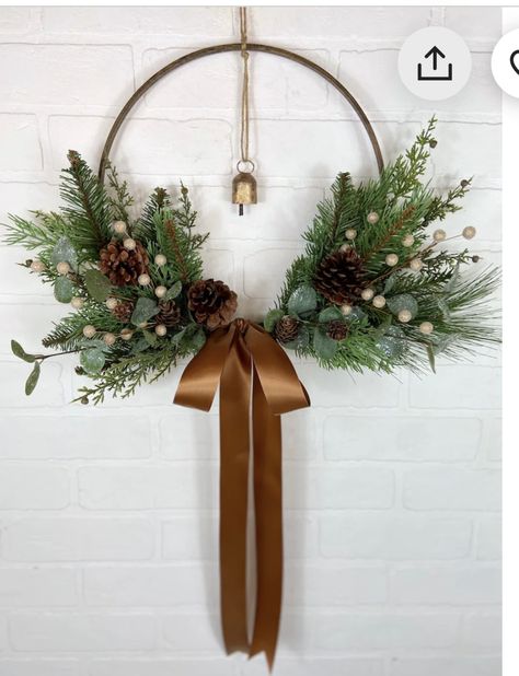 Live Winter Wreath, Christmas Metal Hoop Wreath, Gold Hoop Christmas Wreaths, 3 Wreaths On Wall, Brass Wreath Ring Ideas, Christmas Hoop Decoration, Christmas Wreaths With Ribbon, Simple Wreath Ideas, Wire Wreath Diy