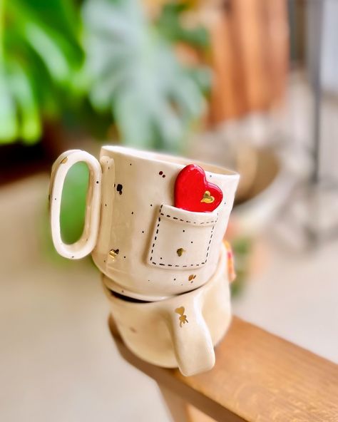 Valentines Ceramics, Clay Coffee Mugs, Ceramic Art Mug, Ceramic Valentine, Simple Mug, Have A Nice Evening, Ceramics Pottery Mugs, Valentine Mug, Ceramics Pottery Bowls