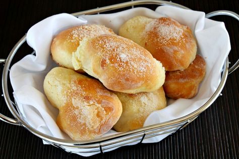 Quick Cottage Cheese Rolls: to make gluten free? (no yeast) Chillies Recipes, Cottage Cheese Rolls, Cottage Cheese Dinner, Cottage Cheese Dessert Recipes, Cheese Roll Recipe, Cottage Cheese Recipes Healthy, Cottage Cheese Desserts, Savory Baking, Baklava Cheesecake