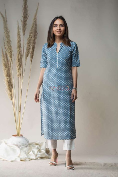 Kessawear Kurti, Suit Designs Indian Style Latest Cotton, Blue Kurti Design, White Salwar, Suits For Women Indian, Simple Kurta, Salwar Pants, Stylish Kurtis Design, Garment Construction