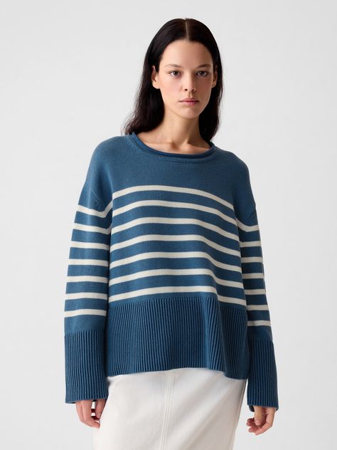 Soft cotton sweater.  Roll neck.  Long sleeves.  Split hem.  Certain styles have allover prints.  * Fit: Over Internet Famous, Azul Indigo, Roll Neck Sweater, Gap Sweater, Cute Summer Outfits, Roll Neck, Printed Sweater, Split Hem, Cotton Sweater