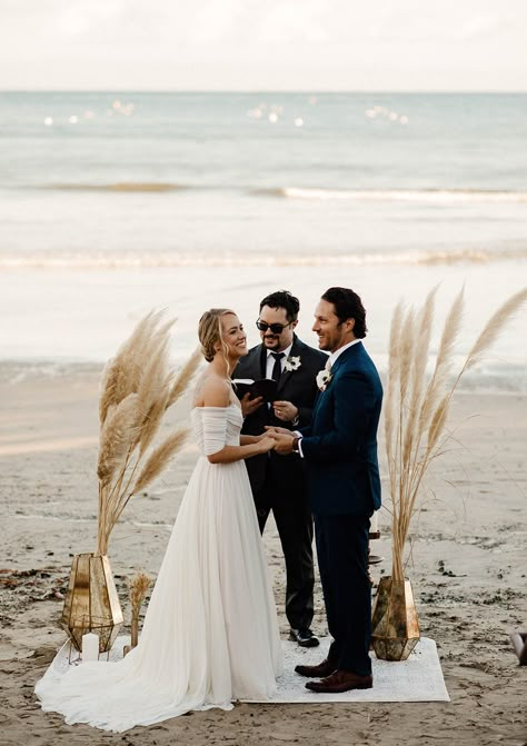 Beach Wedding Alters, Beach Wedding Small Ceremony, Beach Wedding Pampas, Simple Beach Arch Wedding, Wedding Ceremony Pampas, Beach Wedding Pampas Decor, Small Simple Beach Wedding, Last Minute Beach Wedding, Fall Beach Elopement