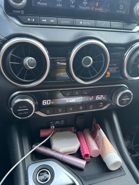 That Girl Car Aesthetic, Clean Car Aesthetic, New Car Aesthetic, Car Vibes, Girly Car Accessories, Girl Car, Car Deco, Cool Car Accessories, Girly Car