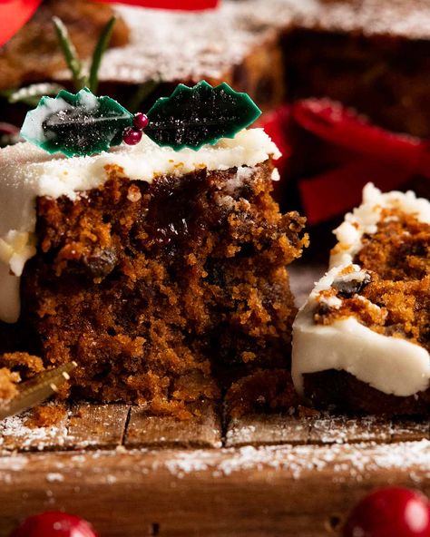 Mini Christmas Cakes - gift! Best Christmas Cake Recipe, Best Christmas Cake, Easy Christmas Cake Recipe, Gluten Free Christmas Cake, Easy Christmas Cake, Cake Recipes Uk, Fruit Cake Recipe Christmas, Christmas Cake Recipe, Walnuts Recipe