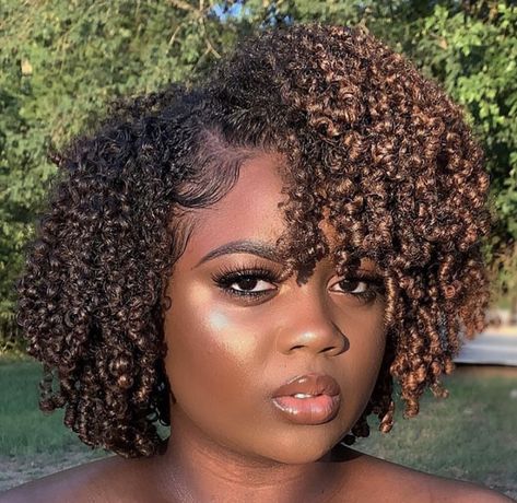 IG Spotlight | krouserdavis Bob With Bangs Black Women, Bangs Black Women, 3c Natural Hair, Dark Brown Highlights, Layered Bob With Bangs, Jumbo Box Braids, Balayage Hair Dark, Bob With Bangs, Makeup Model