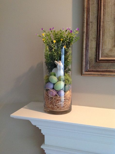 Hurricane glass vase filler for spring and easter on the mantel. Lori lubker pin #easter #hurricane #rabbit Diy – Velikonoce, Diy Frühling, Spring Decor Diy, Diy Ostern, Easter Centerpieces, Spring Holidays, Spring Easter Decor, Easter Time, Hoppy Easter