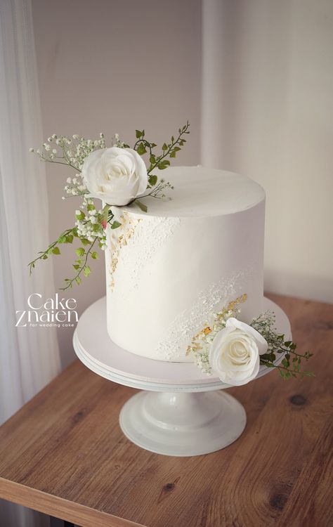 Wedding Cake 1 Tier Beautiful, Wedding Cake Designs Elegant White, 1 Tier Wedding Cake Designs, 1 Tier Wedding Cakes Simple Elegant, Simple Wedding Cake 1 Tier, Wedding Cakes Minimalist, Minimalist Wedding Cake One Tier, White Engagement Cake, Wheat Stencil