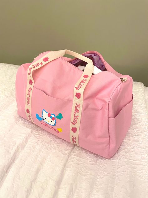 Hello Kitty Furniture, Pink Sanrio, Sanrio Bag, Pink Gym, Cute Pencil Case, Aesthetic Bags, Favorite Purse, Hello Kitty Accessories, Casual Tote Bag