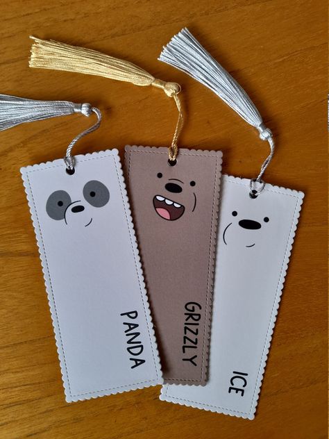 We Bear Bears Bookmark, Cute Handmade Bookmark Ideas, Panda Bookmark Diy, Diy Book Mark Aesthetic Easy, We Bare Bears Bookmark, Aesthetic Diy Bookmark, Unique Bookmarks Diy, Book Accessories Diy, How To Make Book Marks