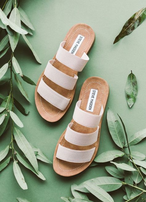 Heel Sandals Outfit, Shoes Fashion Photography, Strappy Sandals Flat, Summer Shoe, Comfy Sandals, Shoes Photography, Toe Post Sandals, Sandals Outfit, Shoes Photo