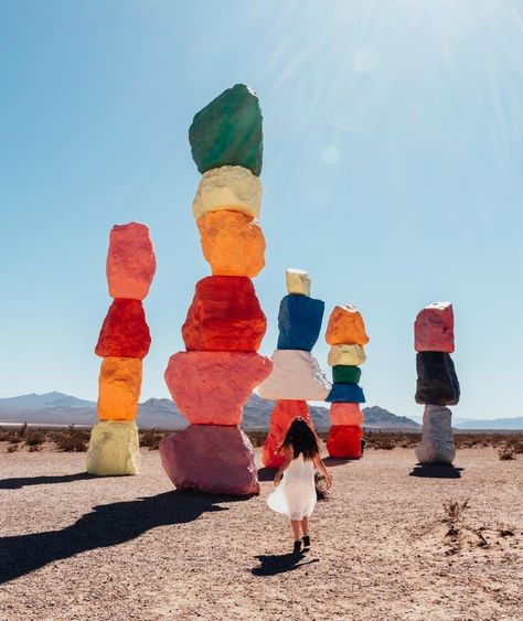 Seven Mountains Las Vegas, Colorful Rocks Las Vegas, Seven Magic Mountains Photo Ideas, 7 Magic Mountains Las Vegas, Magic Mountains Las Vegas, Las Vegas Rocks, Vegas Photoshoot, Vegas Vibes, Colored Rocks