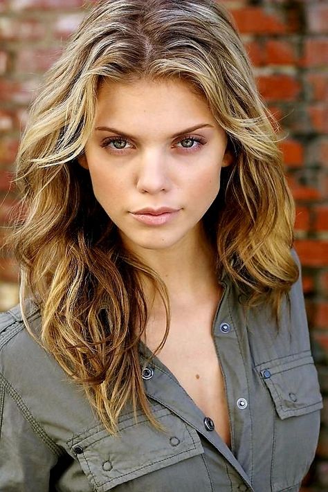 Annalynne Mccord Hair, Ciara Hair, Grey Hair Wig, Lisa Kelly, Kelly Lebrock, Cheap Human Hair Wigs, Annalynne Mccord, Kardashian Hair, Wavy Hairstyle