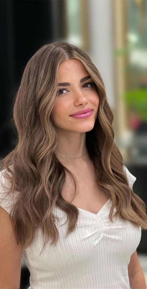 Hair Colour2023, New Trend Hair Color 2023, Milk Tea Highlights Hair, Milktea Brown Hair Color Short Hair, Milk Tea Brown With Highlights, Winter Hair Color For Brown Eyes, Hair Color Ideas For Virgin Hair, Hair Color Highlights 2023, Soft Hair Waves