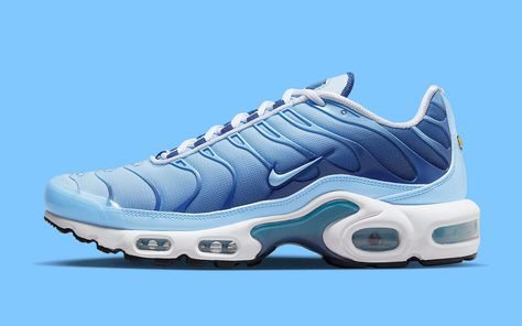 Tn Bleu, Be Ruthless, Nike Tn, White Liners, At The Door, Nike Air Max Plus, Air Max Plus, Petrol Blue, Swag Shoes