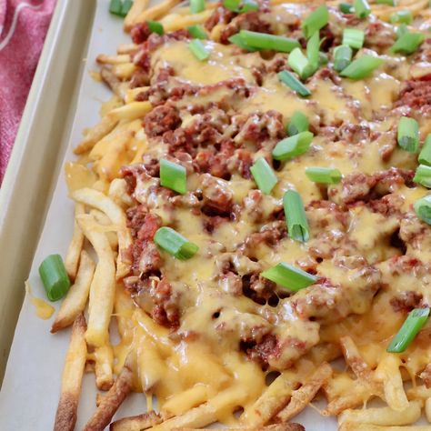 Chili Cheese Fries Nachos Cheese Recipe, Chili Burger, Burger Side Dishes, Chili Fries, The Best Chili, Best Chili, Chili Cheese Fries, Gluten Free Vegetarian Recipes, Frozen French Fries