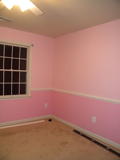 Pink Room Painting Ideas, Pink Wall Painting Ideas Bedrooms, Pink Room Walls, Pink Walls Room, Pink Walls Bedroom, Color Combination For Living Room, White Chair Rail, Wall Paint Colour Combination, Pintura Interior