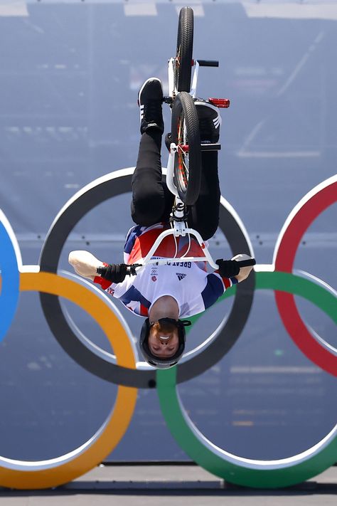 Declan Brooks (GBR) 🥉 BMX freestyle • Tokyo 2020 Olympics #cycling Bmx Freestyle, 2020 Olympics, Paris Olympics, Tokyo 2020, Summer Olympics, Action Poses, Olympic Games, Bmx, Demon Slayer