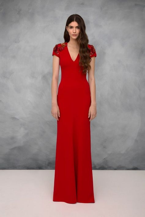 Fashion Formal Dresses, Red Dress Fashion, Women's Runway Fashion, Fashion Formal, Red Wedding Dresses, Fashion Photography Inspiration, Red Dress Style, Jenny Packham, Gala Dresses