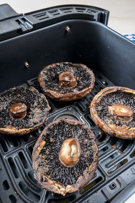 Portabella Mushroom Burger Air Fryer, Portobello Mushroom Recipes Air Fryer, Portabello Mushrooms Burger, Air Fryer Portobello Mushrooms, Mushroom Caps Portobello, Portabella Mushroom Recipes Air Fryer, Fried Mushrooms Air Fryer, Fried Portabella Mushrooms, Baked Portabella Mushrooms