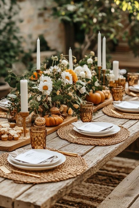 Looking for Thanksgiving table decor ideas? Check out these 15 eye catching Thanksgiving table decor ideas to WOW your guests!