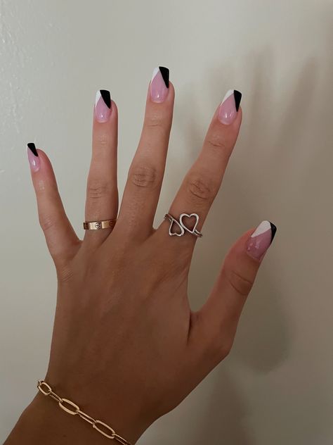 Black And White Nail Designs, Hoco Nails, White Tip Nails, Black Acrylic Nails, French Tip Acrylic Nails, Simple Acrylic Nails, Cute Gel Nails, Tip Nails, Black Nail