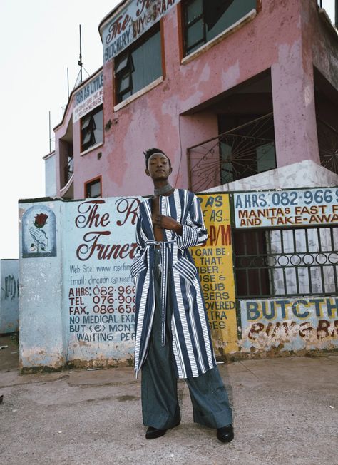 reimagining 90s south african androgyny - i-D Kristin Lee, Mode Editorials, Black Photography, Antik Batik, Estilo Hip Hop, Africa Fashion, African Beauty, Johannesburg, Contemporary Fashion