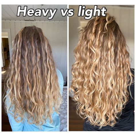 Lightweights Products For Curly Hair Wavy Hair Tips, Hair Plopping, Wavy Hair Care, Curly Hair Overnight, Natural Hair Treatments, Fesyen Rambut, Natural Wavy Hair, Curly Girl Method, Wavy Curly Hair