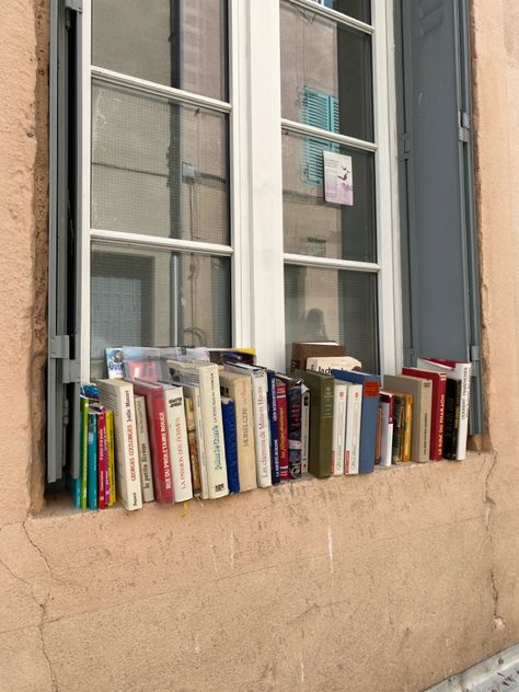 book books france aestheticwindow window lane prettylane quainttown quaintplace charmingstreets prettystreets francetourisme frenchaesthetic windowsill windowsillideas windowdesign francetravel girlsaesthetic girlstrip reading readmorebooks bookshelf bookshelves bookshop cuteidea homedecor homeorganization aestheticphotography aestheticblog Windowsill Decor, Appartment Decor, Window Sill Decor, Window Sill, Bedroom Diy, Bookshelves, Bookcase, Shelves, France