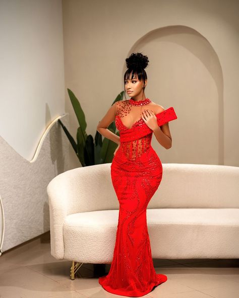 Opt For a Sophisticated Wedding Guest Slay With These 10 Looks Simple Lace Styles, Dinner Gown Styles, Lace Styles For Wedding, Aso Ebi Lace Styles, Big Wedding Dresses, Gala Outfit, Civil Wedding Dresses, Chic Dress Classy, African Dresses For Kids