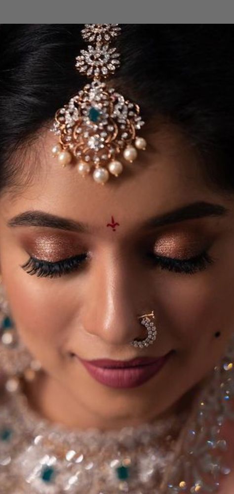 Nose Ring Jewelry Indian Bridal, Nose Pins For Bride, Nose Pin For Bride, Nose Pin For Round Face, Gold Bindiya Designs, Nose Ring Designs Bridal, Bridal Nose Ring Indian, Anushka Wedding, Nose Pin Indian