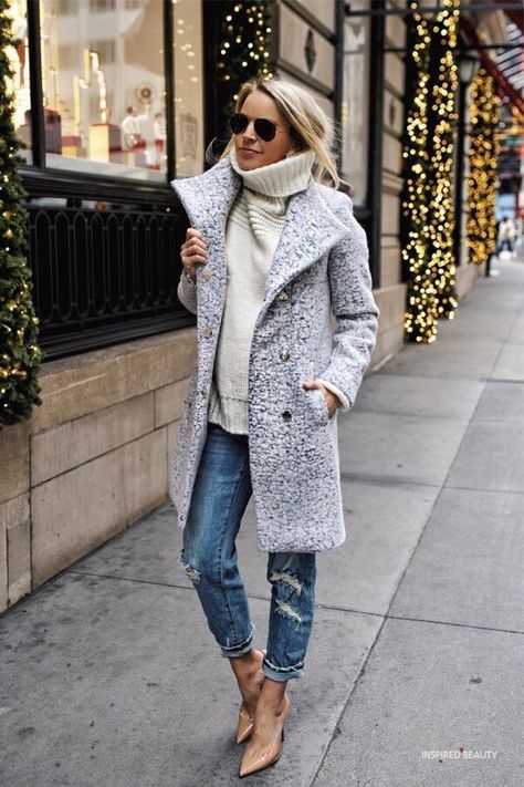 24 Warm Winter Coats That Are Totally Chic - Inspired Beauty Chic Winter Coat, Mantel Outfit, Cute Winter Coats, Winter Jacket Outfits, Winter Coat Outfits, Garage Exterior, Fall Fashion Coats, Chic Winter Outfits, Burberry Coat