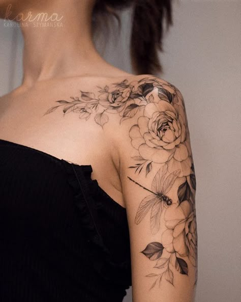 Feminine Tattoo Sleeves, Flower Tattoo Shoulder, Cat Tattoos, Inspiration Tattoos, Floral Tattoo Sleeve, Irezumi Tattoos, Flower Tattoo Sleeve, Tiny Tattoo, Shoulder Tattoos For Women