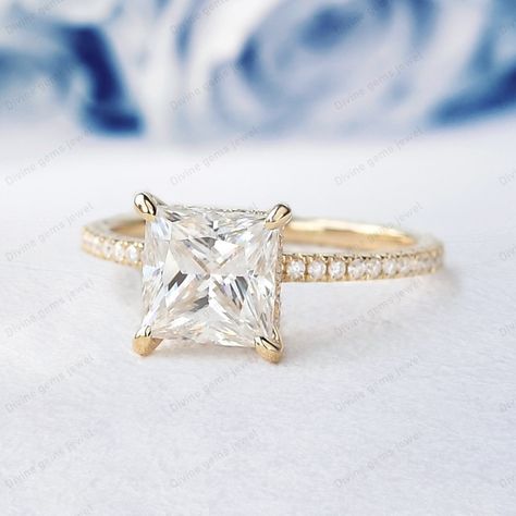 Princess Cut Gold Band, Engagement Rings Rose Gold Princess Cut, Princess Cut Engagement Rings Gold, Future Board, Dream Rings, Body Decor, Wedding Rings Princess Cut, Engagement Rings Princess, Princess Cut Moissanite